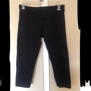 Lululemon black crop leggings size 8